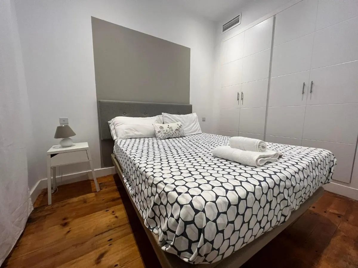 Eclectic 2Br With Shared Terrace Perfect Getaway Apartment Gibraltar